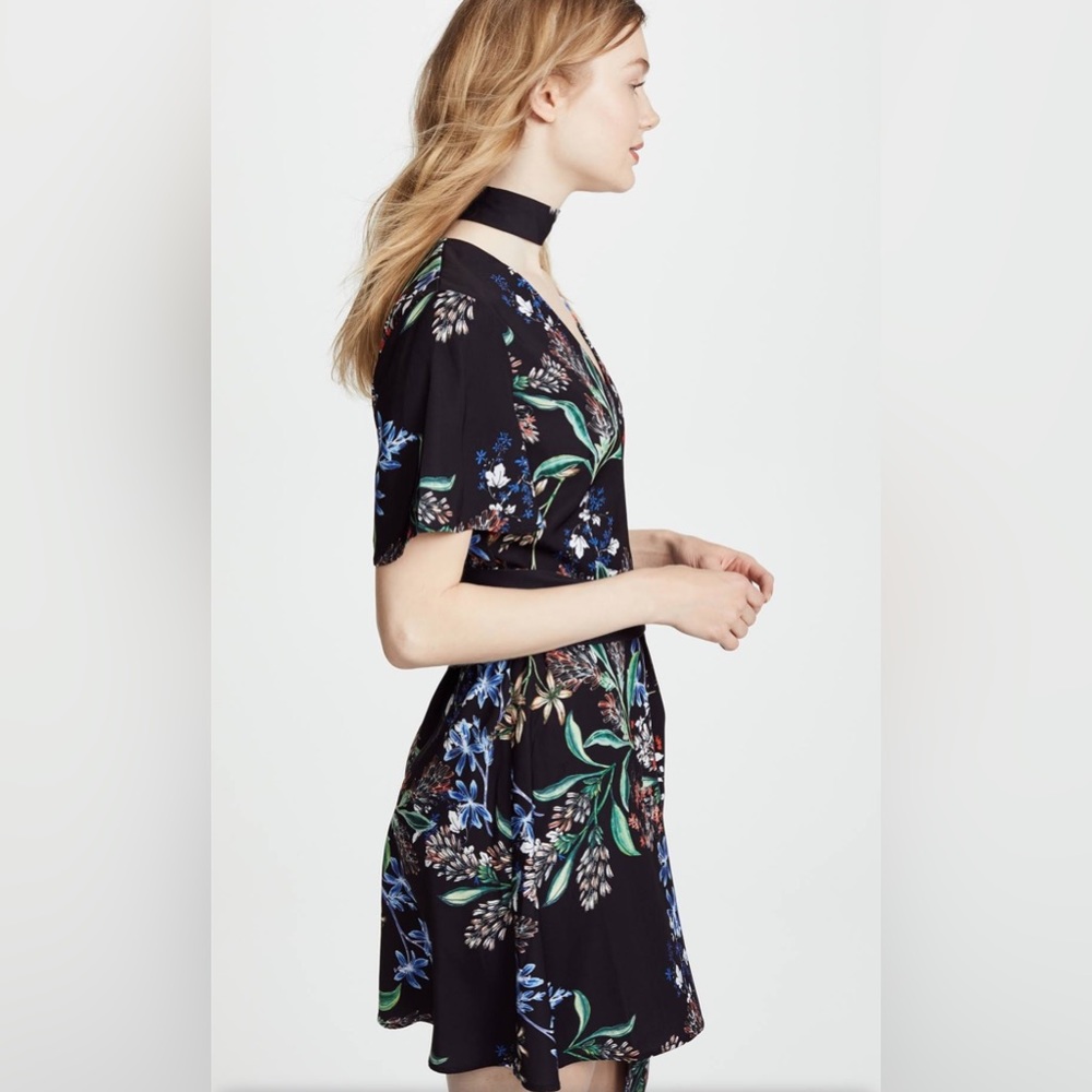 Stylewalker A-line Shortie with Choker Detail
